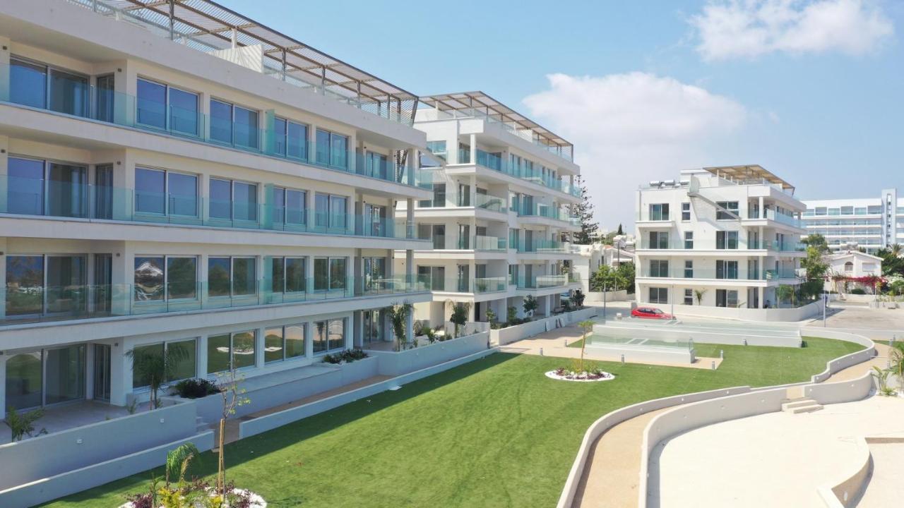 Emerald Suites Protaras Exteriör bild