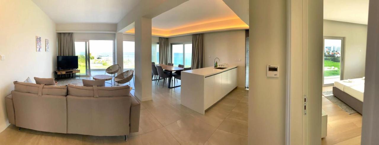 Emerald Suites Protaras Exteriör bild