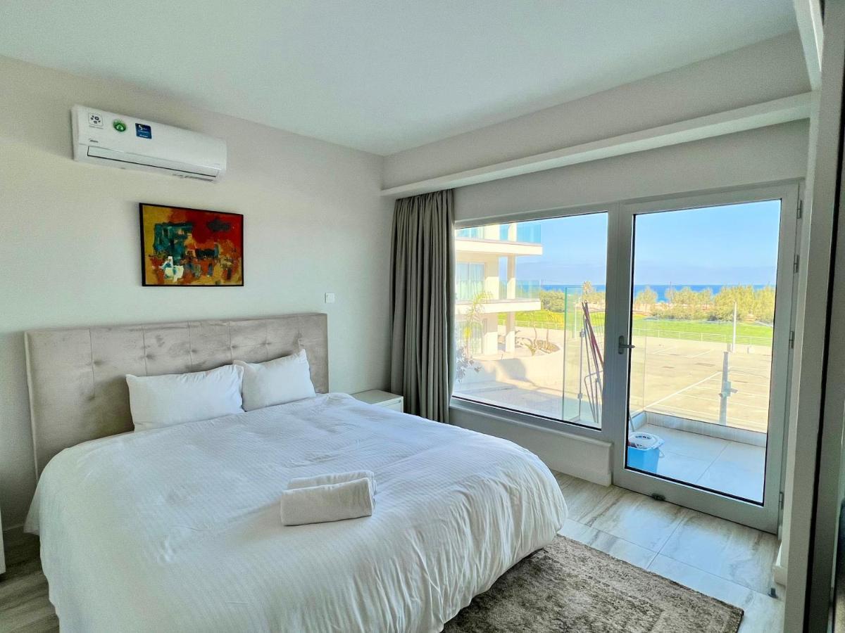 Emerald Suites Protaras Exteriör bild