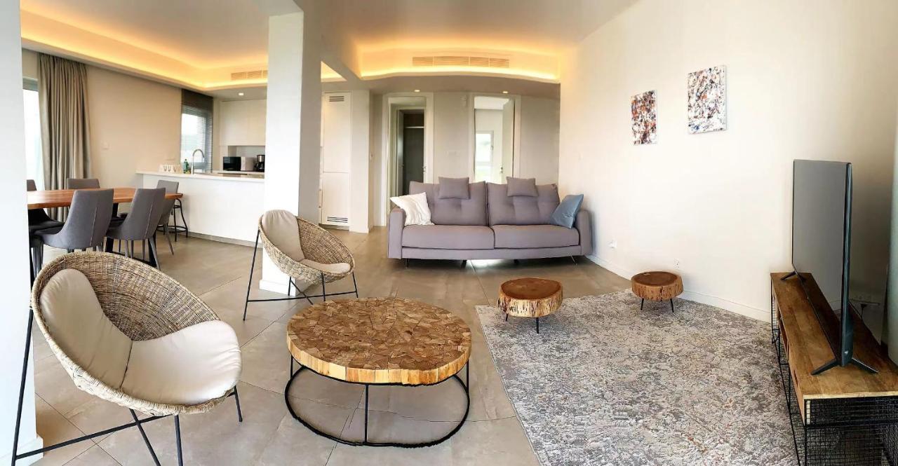 Emerald Suites Protaras Exteriör bild