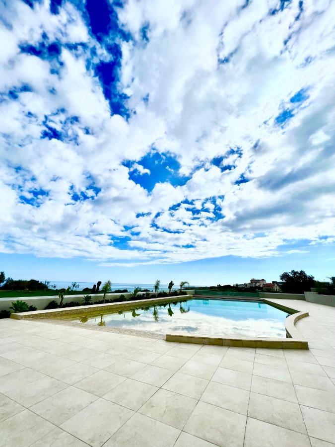 Emerald Suites Protaras Exteriör bild