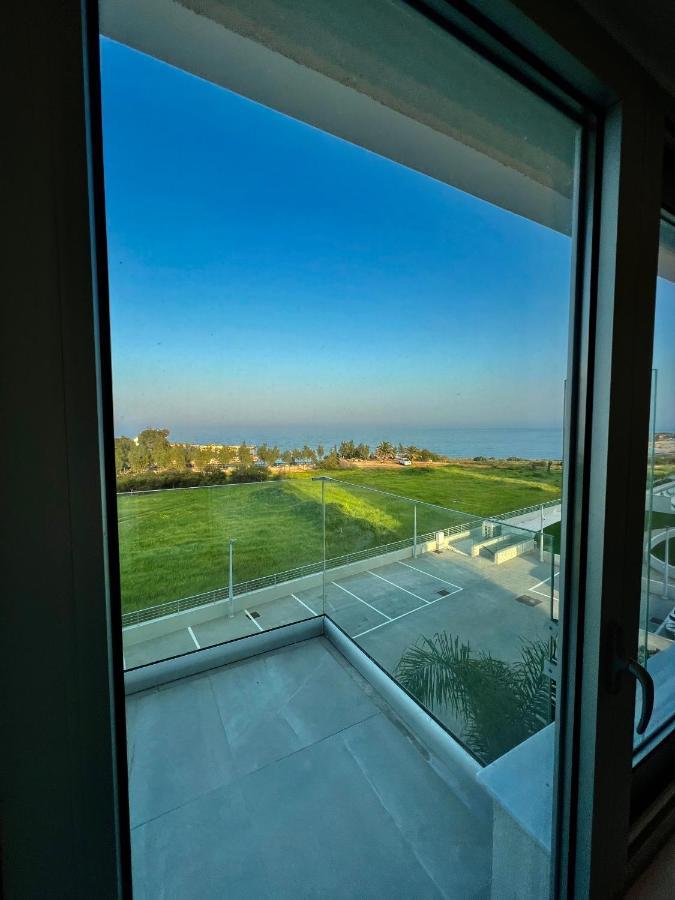 Emerald Suites Protaras Exteriör bild