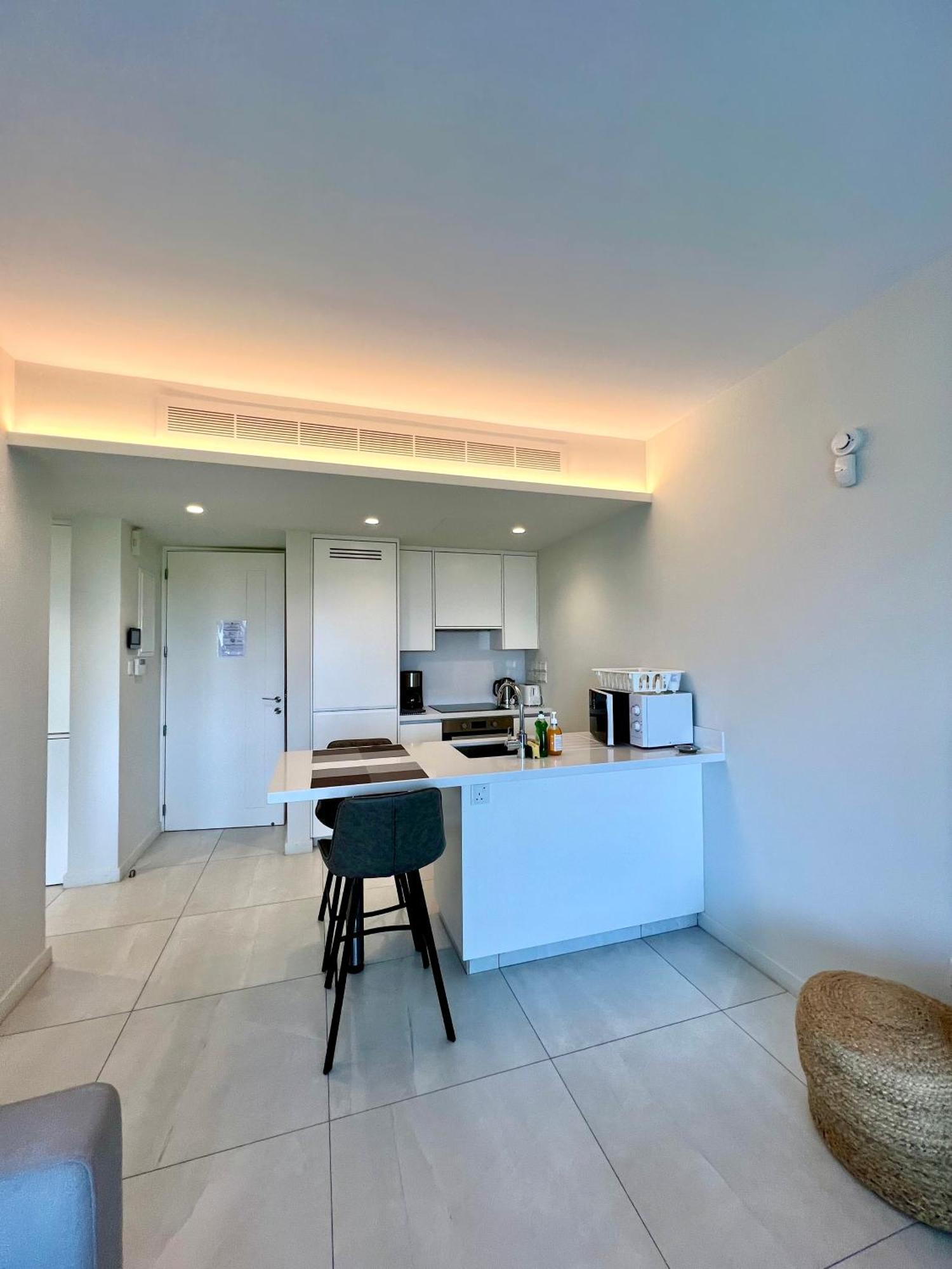 Emerald Suites Protaras Exteriör bild