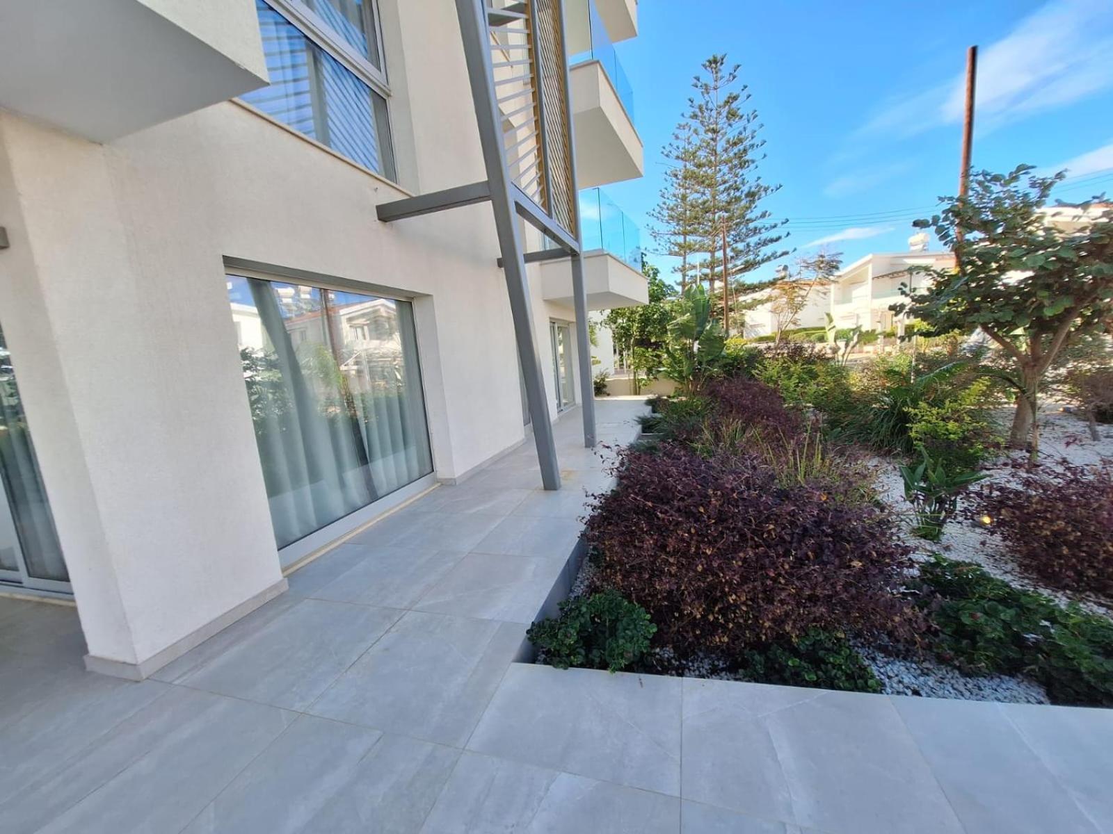 Emerald Suites Protaras Exteriör bild