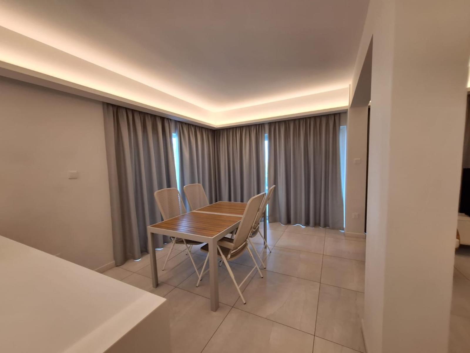 Emerald Suites Protaras Exteriör bild