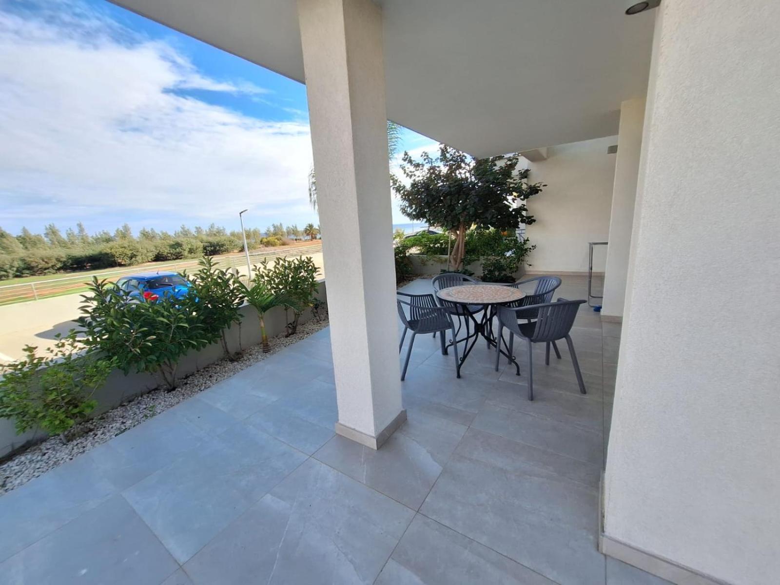 Emerald Suites Protaras Exteriör bild