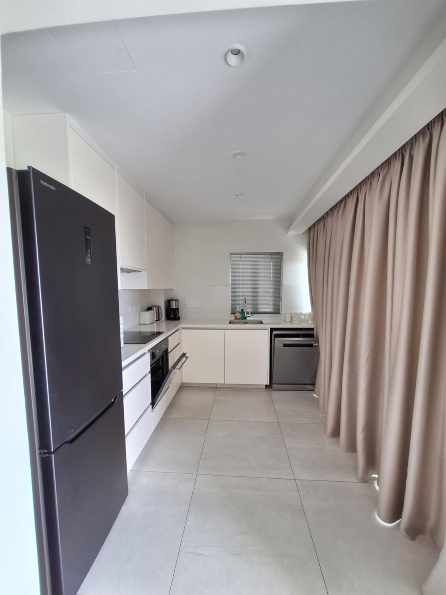 Emerald Suites Protaras Exteriör bild
